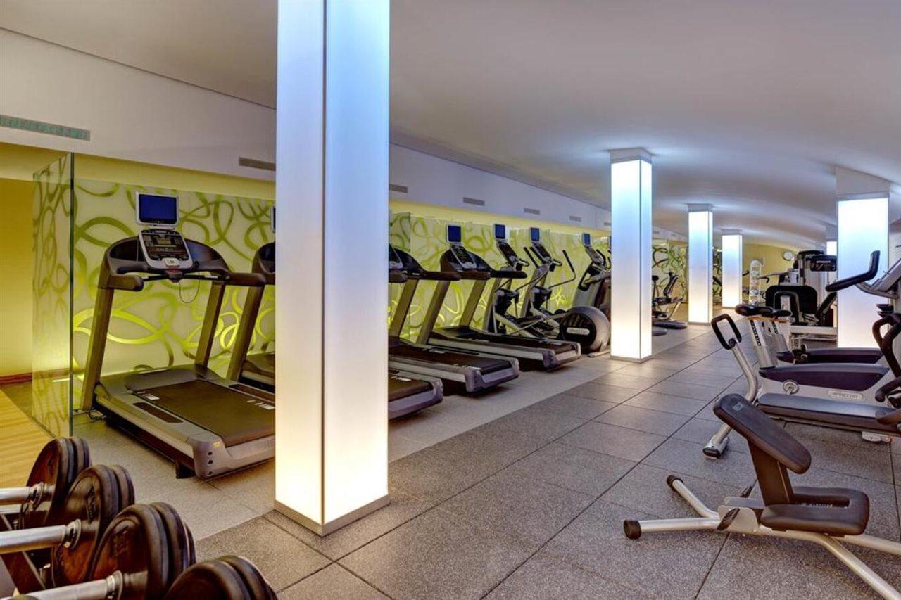 Hilton Garden Inn Frankfurt Airport Frankfurt am Main Eksteriør bilde Fitness room in a hotel