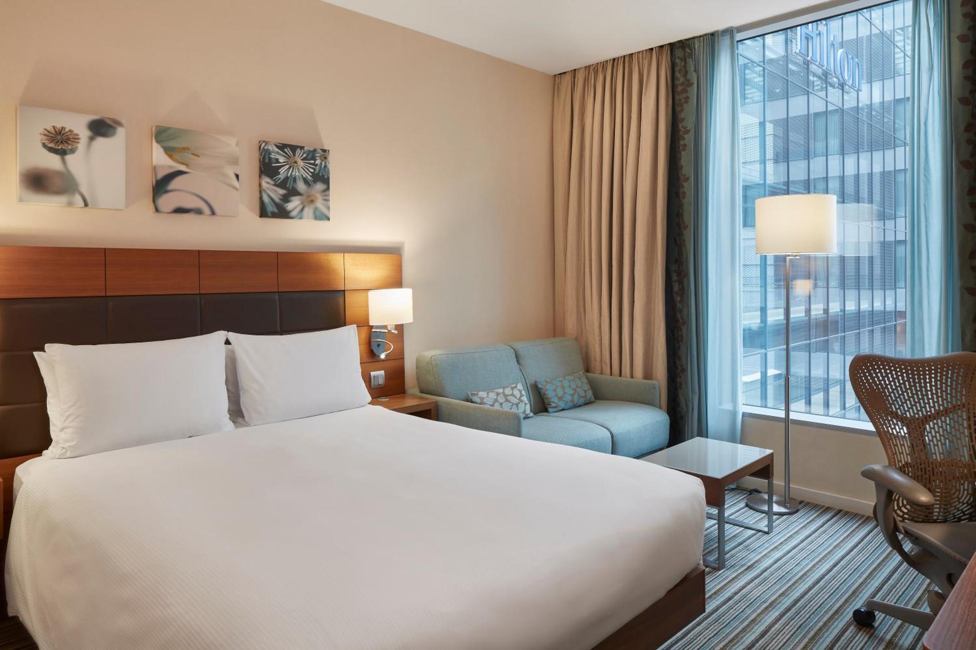 Hilton Garden Inn Frankfurt Airport Frankfurt am Main Eksteriør bilde A room at Hilton London